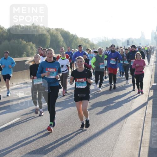 03.10.2025 - Köhlbrandbrückenlauf Jannik Wohlers http://msf.ph/oto/9061824 03.10.2025 09:23:14 Position 3 2149, 2036, 2019 meine-sportfotos.de