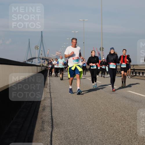 03.10.2025 - Köhlbrandbrückenlauf Fabian Wolf http://msf.ph/oto/9061825 03.10.2025 10:05:56 Position 3  meine-sportfotos.de