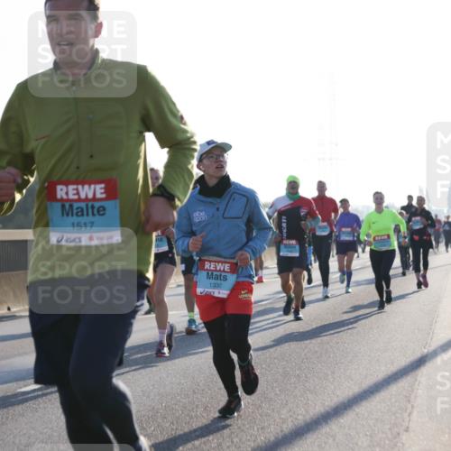 03.10.2025 - Köhlbrandbrückenlauf Jannik Wohlers http://msf.ph/oto/9061830 03.10.2025 09:15:15 Position 3 1517, 1330 meine-sportfotos.de