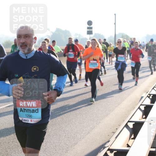 03.10.2025 - Köhlbrandbrückenlauf Lena Gebhardt http://msf.ph/oto/9061831 03.10.2025 09:19:58 Position 1 1296 meine-sportfotos.de