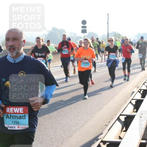 03.10.2025 - Köhlbrandbrückenlauf Lena Gebhardt http://msf.ph/oto/9061838 03.10.2025 09:19:58 Position 1 1296, 2024 meine-sportfotos.de