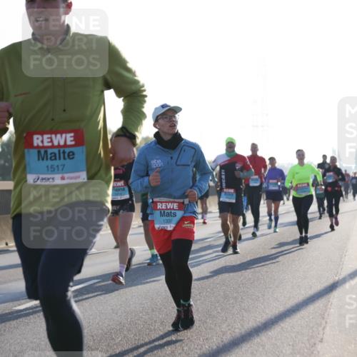 03.10.2025 - Köhlbrandbrückenlauf Jannik Wohlers http://msf.ph/oto/9061839 03.10.2025 09:15:15 Position 3 1517, 1330 meine-sportfotos.de