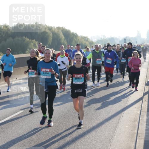 03.10.2025 - Köhlbrandbrückenlauf Jannik Wohlers http://msf.ph/oto/9061843 03.10.2025 09:23:14 Position 3 2149, 2036, 2019 meine-sportfotos.de