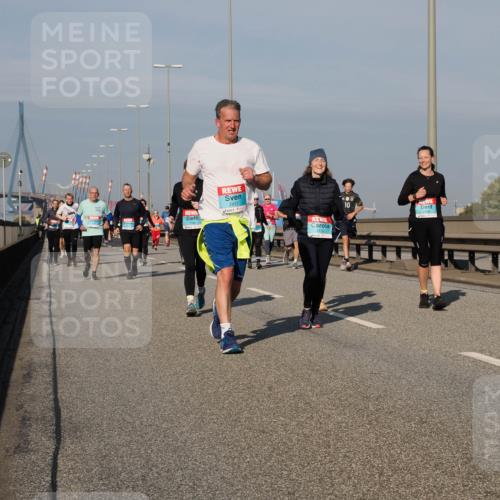 03.10.2025 - Köhlbrandbrückenlauf Fabian Wolf http://msf.ph/oto/9061870 03.10.2025 10:05:58 Position 3 2417, 3110, 10 meine-sportfotos.de