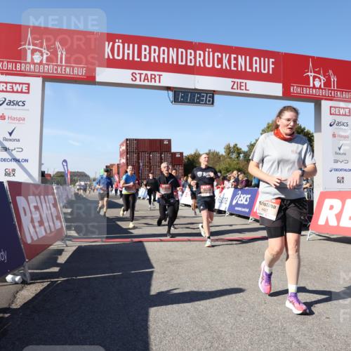 03.10.2025 - Köhlbrandbrückenlauf Lena Gebhardt http://msf.ph/oto/9061876 03.10.2025 13:11:37 Ziel 4158, 4315, 4325, 4427, 4501, 4538, 4568, 4617, 4736, 4777, 4782, 4799, 4845, 4999, 5145, 5794, 5866, 5869, 5937, 6028, 6217, 6218, 6517, 6563, 6680, 6689, 6690, 6691 meine-sportfotos.de