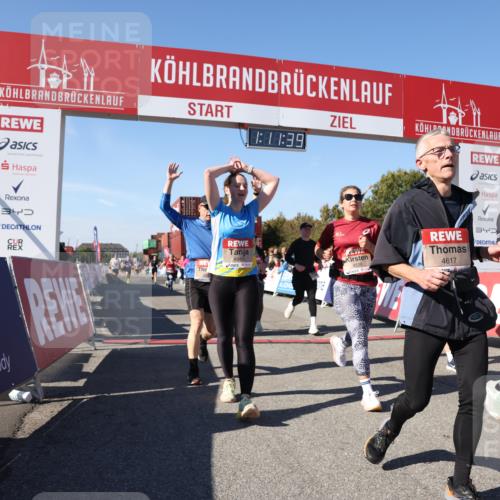 03.10.2025 - Köhlbrandbrückenlauf Lena Gebhardt http://msf.ph/oto/9061917 03.10.2025 13:11:39 Ziel 4158, 4178, 4353, 4354, 4427, 4501, 4538, 4568, 4617, 4736, 4777, 4782, 4799, 4845, 5145, 5794, 5866, 5869, 5937, 6217, 6218, 6517, 6563, 6689, 6690, 6691 meine-sportfotos.de