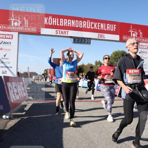 03.10.2025 - Köhlbrandbrückenlauf Lena Gebhardt http://msf.ph/oto/9061925 03.10.2025 13:11:39 Ziel 4158, 4178, 4353, 4354, 4427, 4501, 4538, 4568, 4617, 4736, 4777, 4782, 4799, 4845, 5145, 5794, 5866, 5869, 5937, 6217, 6218, 6517, 6563, 6689, 6690, 6691 meine-sportfotos.de