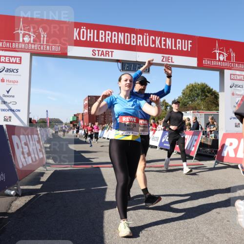 03.10.2025 - Köhlbrandbrückenlauf Lena Gebhardt http://msf.ph/oto/9061944 03.10.2025 13:11:40 Ziel 4158, 4178, 4353, 4354, 4427, 4501, 4538, 4568, 4617, 4736, 4777, 4782, 4799, 4845, 5794, 5866, 5869, 5937, 6217, 6218, 6517, 6563, 6622, 6689, 6690, 6691 meine-sportfotos.de