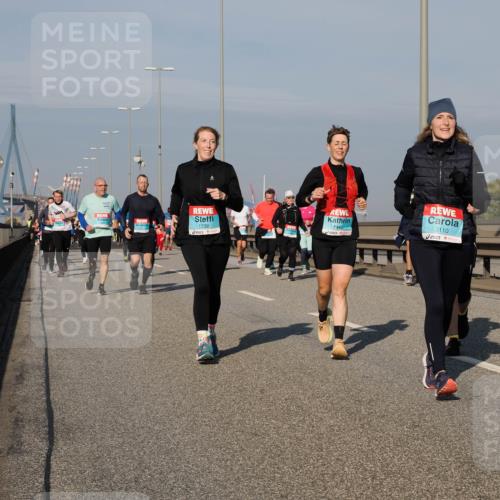 03.10.2025 - Köhlbrandbrückenlauf Fabian Wolf http://msf.ph/oto/9061948 03.10.2025 10:06:00 Position 3 1732, 1440, 3110 meine-sportfotos.de