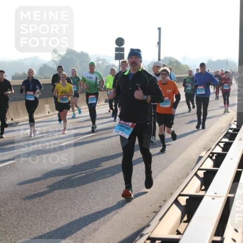 03.10.2025 - Köhlbrandbrückenlauf Lena Gebhardt http://msf.ph/oto/9061979 03.10.2025 09:20:03 Position 1 1876 meine-sportfotos.de