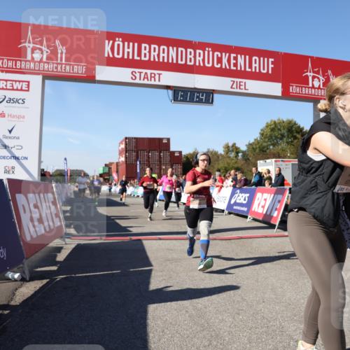 03.10.2025 - Köhlbrandbrückenlauf Lena Gebhardt http://msf.ph/oto/9061986 03.10.2025 13:11:42 Ziel 4158, 4178, 4353, 4354, 4427, 4469, 4501, 4538, 4568, 4617, 4736, 4777, 4782, 4799, 4845, 5866, 5869, 5937, 6217, 6218, 6517, 6622, 6689 meine-sportfotos.de