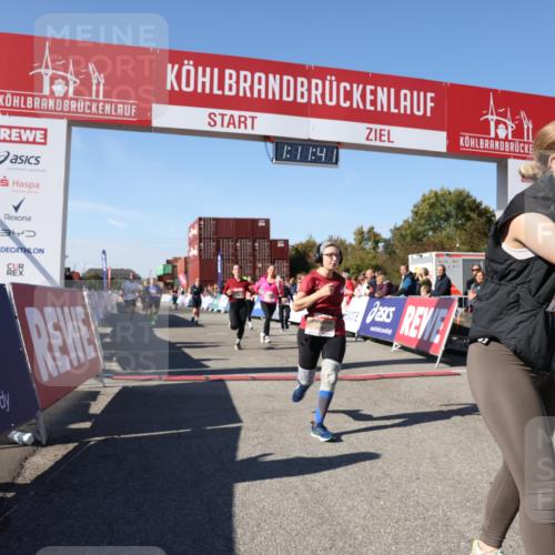 03.10.2025 - Köhlbrandbrückenlauf Lena Gebhardt http://msf.ph/oto/9061994 03.10.2025 13:11:42 Ziel 4158, 4178, 4353, 4354, 4427, 4469, 4501, 4538, 4568, 4617, 4736, 4777, 4782, 4799, 4845, 5866, 5869, 5937, 6217, 6218, 6517, 6622, 6689 meine-sportfotos.de
