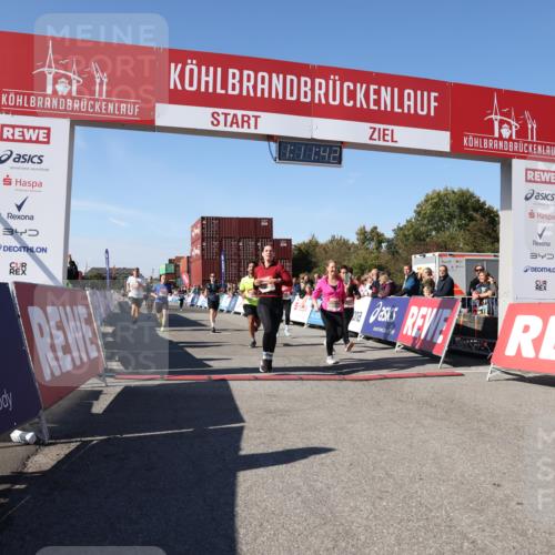 03.10.2025 - Köhlbrandbrückenlauf Lena Gebhardt http://msf.ph/oto/9062030 03.10.2025 13:11:43 Ziel 4158, 4178, 4353, 4354, 4427, 4469, 4501, 4538, 4568, 4617, 4736, 4777, 4782, 4799, 4845, 5097, 5866, 5869, 5937, 6217, 6218, 6517, 6622, 6689 meine-sportfotos.de