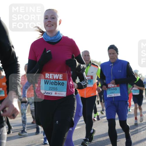 03.10.2025 - Köhlbrandbrückenlauf Jannik Wohlers http://msf.ph/oto/9062050 03.10.2025 09:23:25 Position 3 2255, 2067 meine-sportfotos.de