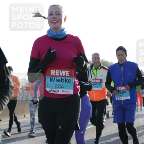 03.10.2025 - Köhlbrandbrückenlauf Jannik Wohlers http://msf.ph/oto/9062056 03.10.2025 09:23:25 Position 3 2255, 2004, 2067 meine-sportfotos.de