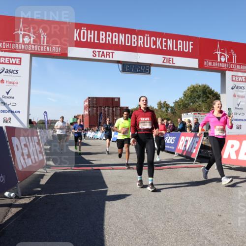 03.10.2025 - Köhlbrandbrückenlauf Lena Gebhardt http://msf.ph/oto/9062059 03.10.2025 13:11:44 Ziel 4158, 4178, 4353, 4354, 4469, 4538, 4568, 4617, 4736, 4777, 4782, 4799, 4845, 5097, 5866, 5869, 5937, 6217, 6218, 6517, 6622, 6689 meine-sportfotos.de