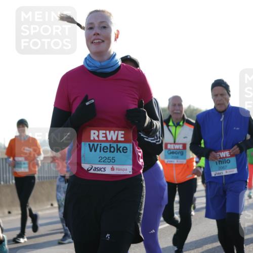 03.10.2025 - Köhlbrandbrückenlauf Jannik Wohlers http://msf.ph/oto/9062062 03.10.2025 09:23:25 Position 3 2255, 2004, 2067 meine-sportfotos.de