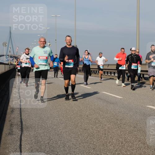 03.10.2025 - Köhlbrandbrückenlauf Fabian Wolf http://msf.ph/oto/9062066 03.10.2025 10:06:03 Position 3 2848 meine-sportfotos.de
