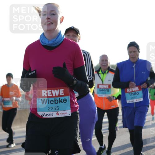 03.10.2025 - Köhlbrandbrückenlauf Jannik Wohlers http://msf.ph/oto/9062067 03.10.2025 09:23:25 Position 3 2255, 2067 meine-sportfotos.de