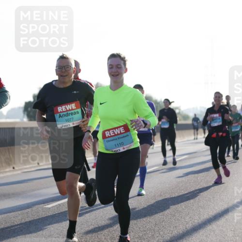 03.10.2025 - Köhlbrandbrückenlauf Jannik Wohlers http://msf.ph/oto/9062071 03.10.2025 09:15:18 Position 3 3053, 1077, 1110 meine-sportfotos.de