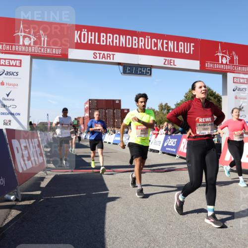 03.10.2025 - Köhlbrandbrückenlauf Lena Gebhardt http://msf.ph/oto/9062104 03.10.2025 13:11:45 Ziel 4158, 4178, 4353, 4354, 4469, 4538, 4568, 4617, 4736, 4777, 4782, 4799, 4845, 5097, 5866, 5869, 5937, 6033, 6048, 6049, 6217, 6218, 6517, 6622, 6689 meine-sportfotos.de