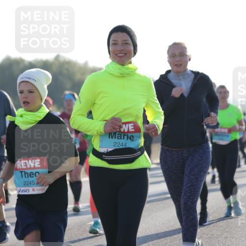 03.10.2025 - Köhlbrandbrückenlauf Jannik Wohlers http://msf.ph/oto/9062105 03.10.2025 09:23:27 Position 3 2245, 2244 meine-sportfotos.de