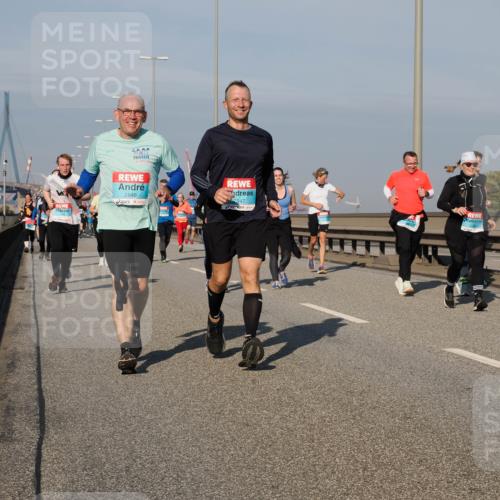 03.10.2025 - Köhlbrandbrückenlauf Fabian Wolf http://msf.ph/oto/9062106 03.10.2025 10:06:04 Position 3 2848, 2847 meine-sportfotos.de