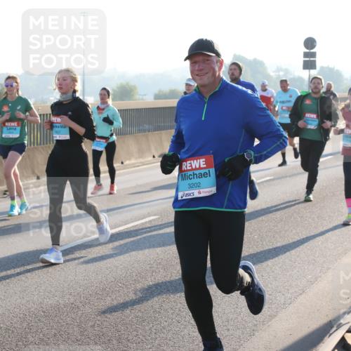 03.10.2025 - Köhlbrandbrückenlauf Lena Gebhardt http://msf.ph/oto/9062112 03.10.2025 09:20:08 Position 1 1407, 3202 meine-sportfotos.de