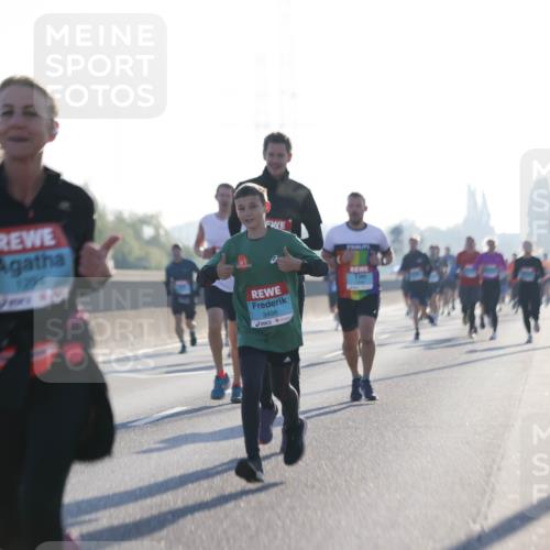 03.10.2025 - Köhlbrandbrückenlauf Jannik Wohlers http://msf.ph/oto/9062119 03.10.2025 09:15:20 Position 3 1254, 3498 meine-sportfotos.de