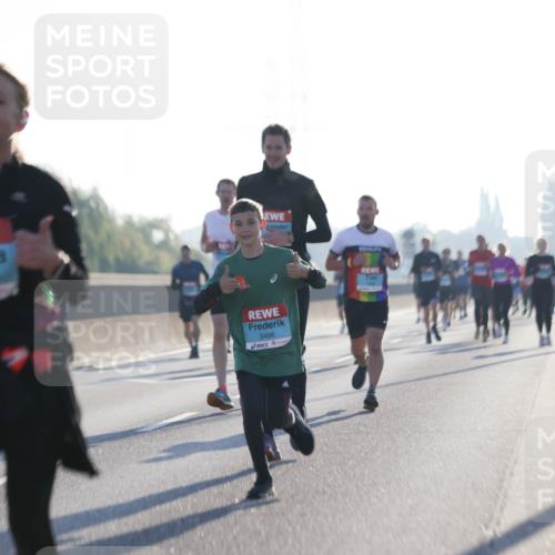 03.10.2025 - Köhlbrandbrückenlauf Jannik Wohlers http://msf.ph/oto/9062128 03.10.2025 09:15:20 Position 3 1254, 3498 meine-sportfotos.de