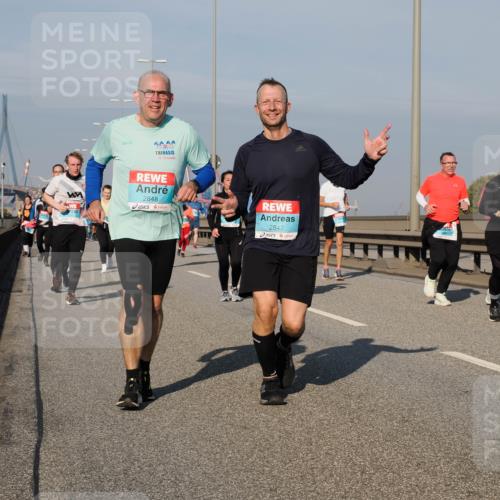 03.10.2025 - Köhlbrandbrückenlauf Fabian Wolf http://msf.ph/oto/9062135 03.10.2025 10:06:05 Position 3 2848, 2847 meine-sportfotos.de