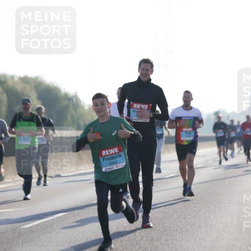 03.10.2025 - Köhlbrandbrückenlauf Jannik Wohlers http://msf.ph/oto/9062184 03.10.2025 09:15:21 Position 3 3498 meine-sportfotos.de