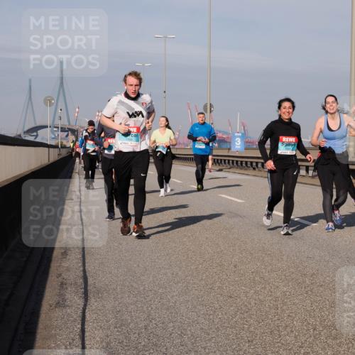 03.10.2025 - Köhlbrandbrückenlauf Fabian Wolf http://msf.ph/oto/9062203 03.10.2025 10:06:07 Position 3 1996, 1940 meine-sportfotos.de