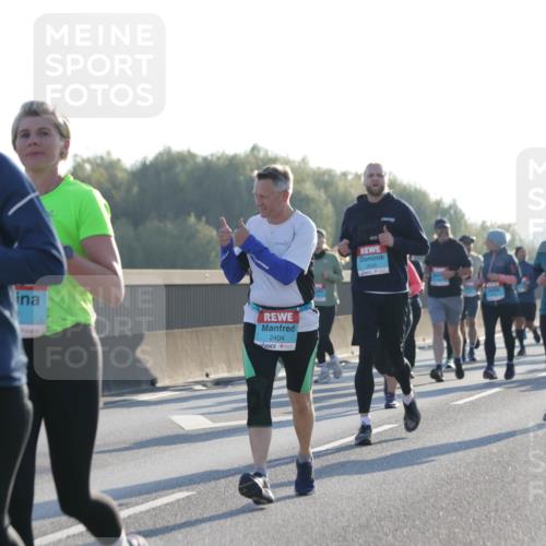 03.10.2025 - Köhlbrandbrückenlauf Jannik Wohlers http://msf.ph/oto/9062207 03.10.2025 09:23:31 Position 3 2752, 2404, 2838 meine-sportfotos.de