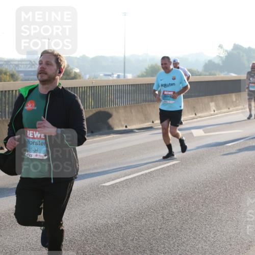 03.10.2025 - Köhlbrandbrückenlauf Lena Gebhardt http://msf.ph/oto/9062213 03.10.2025 09:20:11 Position 1 568, 1534 meine-sportfotos.de