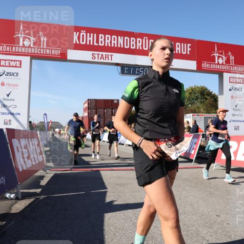 03.10.2025 - Köhlbrandbrückenlauf Lena Gebhardt http://msf.ph/oto/9062221 03.10.2025 13:11:51 Ziel 4100, 4101, 4178, 4353, 4354, 4469, 4568, 4685, 4736, 5097, 5396, 5426, 5866, 5869, 5937, 6033, 6048, 6049, 6622, 6763, 6796 meine-sportfotos.de