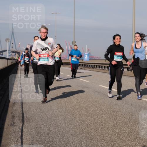 03.10.2025 - Köhlbrandbrückenlauf Fabian Wolf http://msf.ph/oto/9062227 03.10.2025 10:06:08 Position 3 1996, 1940 meine-sportfotos.de