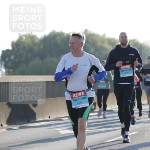 03.10.2025 - Köhlbrandbrückenlauf Jannik Wohlers http://msf.ph/oto/9062235 03.10.2025 09:23:31 Position 3 0000000, 2404, 2838 meine-sportfotos.de