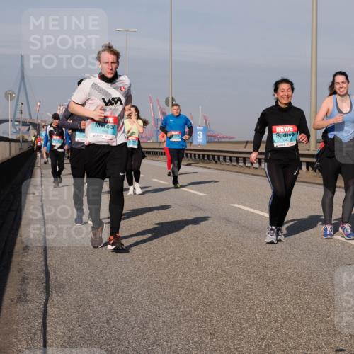 03.10.2025 - Köhlbrandbrückenlauf Fabian Wolf http://msf.ph/oto/9062237 03.10.2025 10:06:08 Position 3 1996, 3, 1940 meine-sportfotos.de