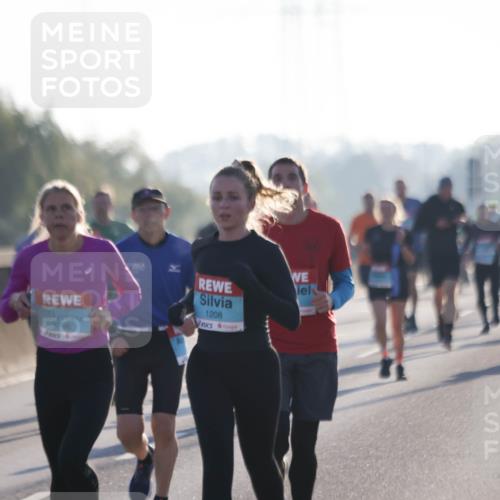 03.10.2025 - Köhlbrandbrückenlauf Jannik Wohlers http://msf.ph/oto/9062240 03.10.2025 09:15:31 Position 3 3766, 1208 meine-sportfotos.de