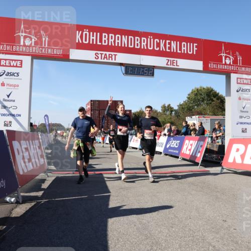 03.10.2025 - Köhlbrandbrückenlauf Lena Gebhardt http://msf.ph/oto/9062241 03.10.2025 13:11:52 Ziel 4100, 4101, 4178, 4353, 4354, 4469, 4568, 4685, 4736, 5097, 5396, 5426, 5866, 5869, 5937, 6033, 6048, 6049, 6622, 6763, 6796 meine-sportfotos.de