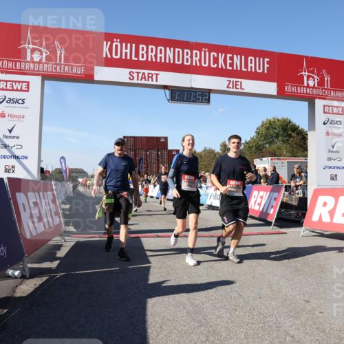 03.10.2025 - Köhlbrandbrückenlauf Lena Gebhardt http://msf.ph/oto/9062255 03.10.2025 13:11:53 Ziel 4100, 4101, 4178, 4353, 4354, 4469, 4685, 5097, 5396, 5426, 5866, 5869, 6033, 6048, 6049, 6622, 6763, 6796 meine-sportfotos.de