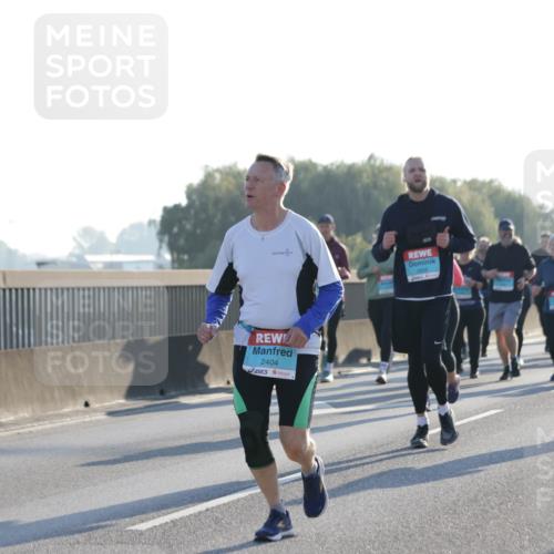 03.10.2025 - Köhlbrandbrückenlauf Jannik Wohlers http://msf.ph/oto/9062261 03.10.2025 09:23:32 Position 3 2404 meine-sportfotos.de