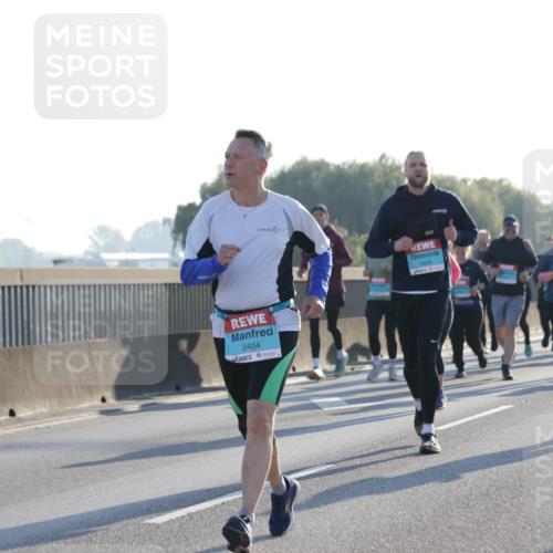 03.10.2025 - Köhlbrandbrückenlauf Jannik Wohlers http://msf.ph/oto/9062268 03.10.2025 09:23:32 Position 3 2404, 2838 meine-sportfotos.de
