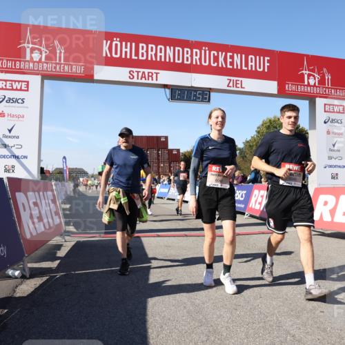 03.10.2025 - Köhlbrandbrückenlauf Lena Gebhardt http://msf.ph/oto/9062278 03.10.2025 13:11:53 Ziel 4100, 4101, 4178, 4353, 4354, 4469, 4685, 5097, 5396, 5426, 5866, 5869, 6033, 6048, 6049, 6622, 6763, 6796 meine-sportfotos.de