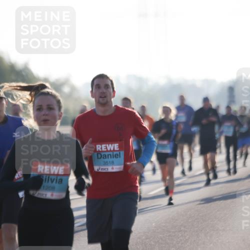 03.10.2025 - Köhlbrandbrückenlauf Jannik Wohlers http://msf.ph/oto/9062280 03.10.2025 09:15:32 Position 3 1208, 3518 meine-sportfotos.de