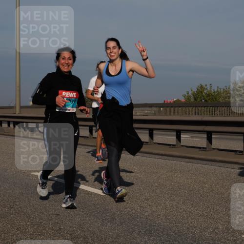 03.10.2025 - Köhlbrandbrückenlauf Fabian Wolf http://msf.ph/oto/9062282 03.10.2025 10:06:09 Position 3 940 meine-sportfotos.de