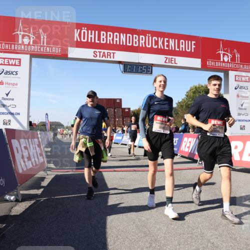 03.10.2025 - Köhlbrandbrückenlauf Lena Gebhardt http://msf.ph/oto/9062286 03.10.2025 13:11:53 Ziel 4100, 4101, 4178, 4353, 4354, 4469, 4685, 5097, 5396, 5426, 5866, 5869, 6033, 6048, 6049, 6622, 6763, 6796 meine-sportfotos.de