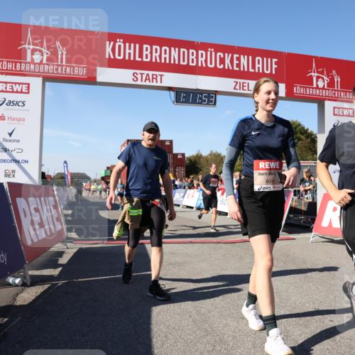 03.10.2025 - Köhlbrandbrückenlauf Lena Gebhardt http://msf.ph/oto/9062296 03.10.2025 13:11:54 Ziel 4100, 4101, 4178, 4353, 4354, 4469, 4685, 5097, 5396, 5426, 5910, 5911, 6033, 6048, 6049, 6622, 6763, 6796 meine-sportfotos.de