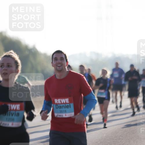 03.10.2025 - Köhlbrandbrückenlauf Jannik Wohlers http://msf.ph/oto/9062299 03.10.2025 09:15:33 Position 3 3518, 1208 meine-sportfotos.de